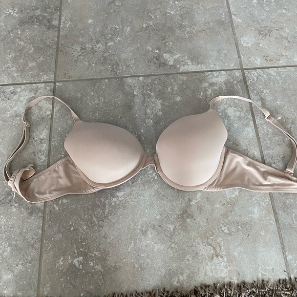 Pink Nude Bra - Picture 1 of 3